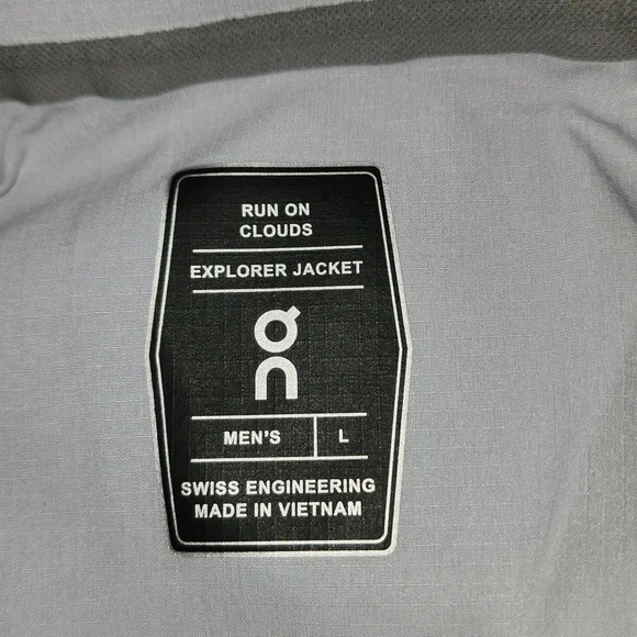 On Running Explorer Jacket